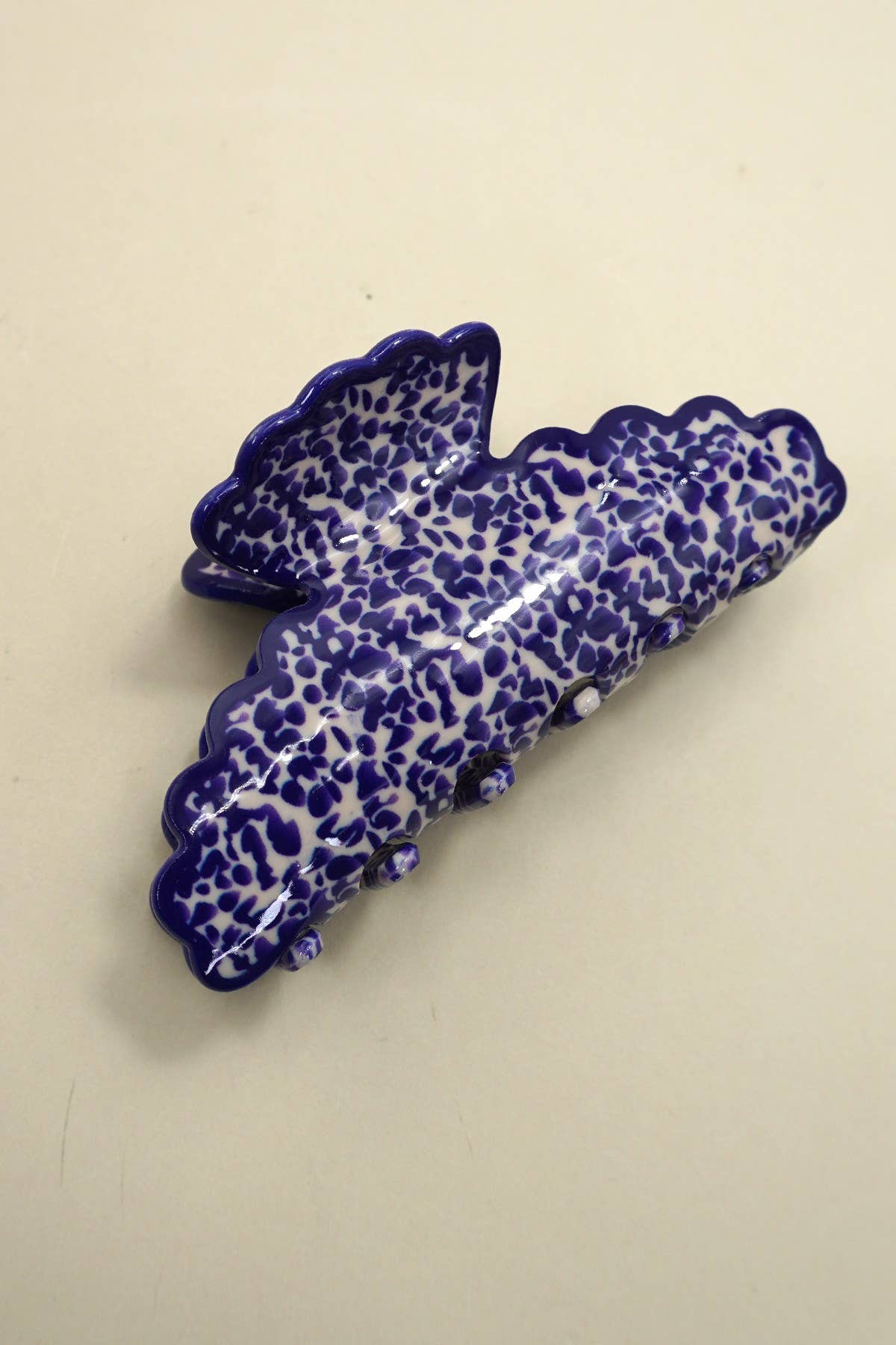 VINTAGE PORCELAIN STYLE HALF MOON HAIR CLAW CLIPS