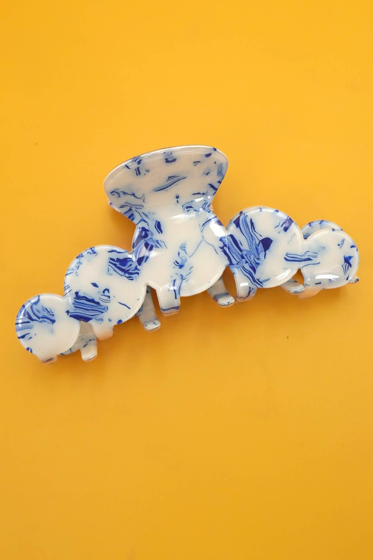 VINTAGE TOILE PATTERN PORCELAIN HAIR CLAW